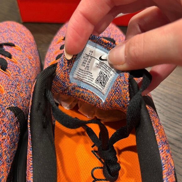 Men’s Nike Flyknit Max - Picture 4 of 6